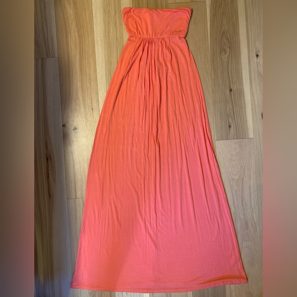 Dresses & Skirts - Coral maxi dress